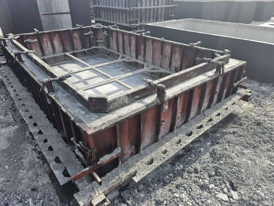 Zbiorniki betonowe Miejska Górka w procesie produkcji
